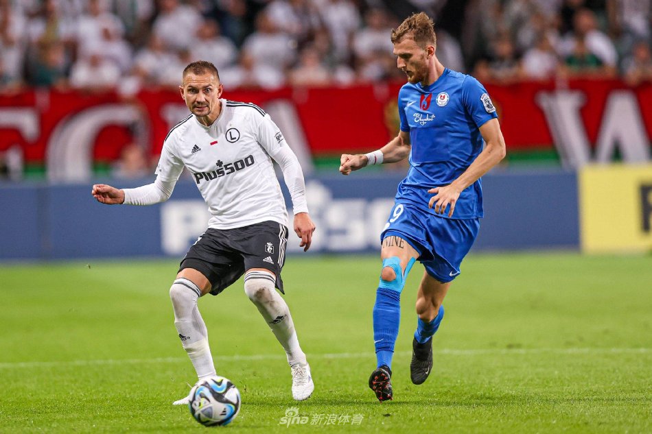 新援在首秀 新援在首秀