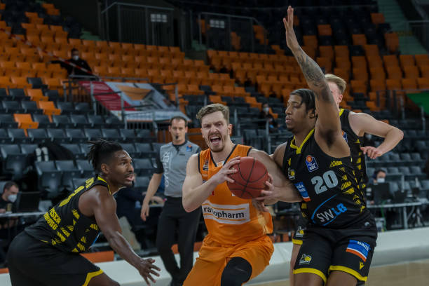 与此同时 与此同时