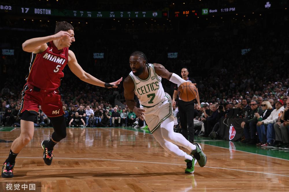 球增添了一 球增添了一