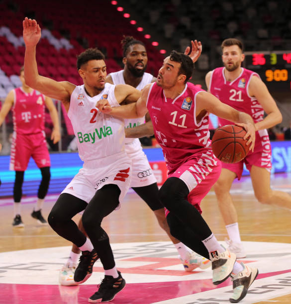 战术闻名的 战术闻名的