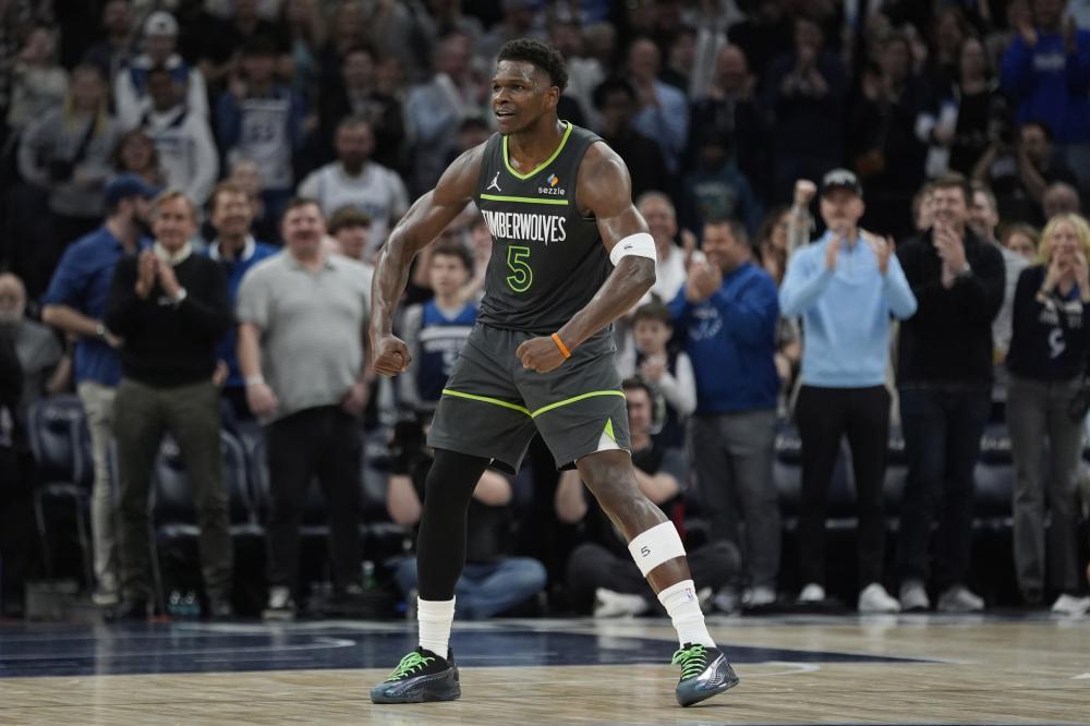 赛初期表现 赛初期表现